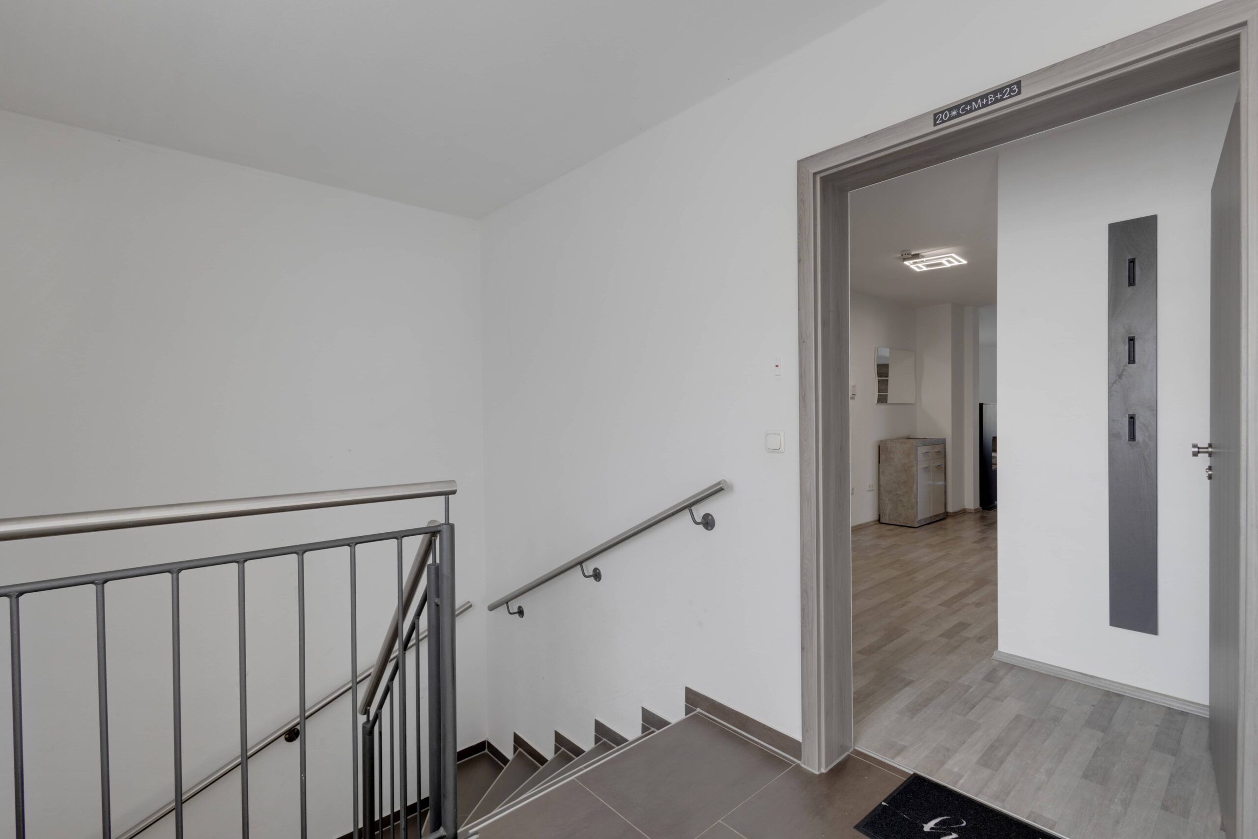 2025-09-08-Grafenwoehr-Friedrich-Ludwig-Jahn-Str-22-offenblende-THSC-0004-min