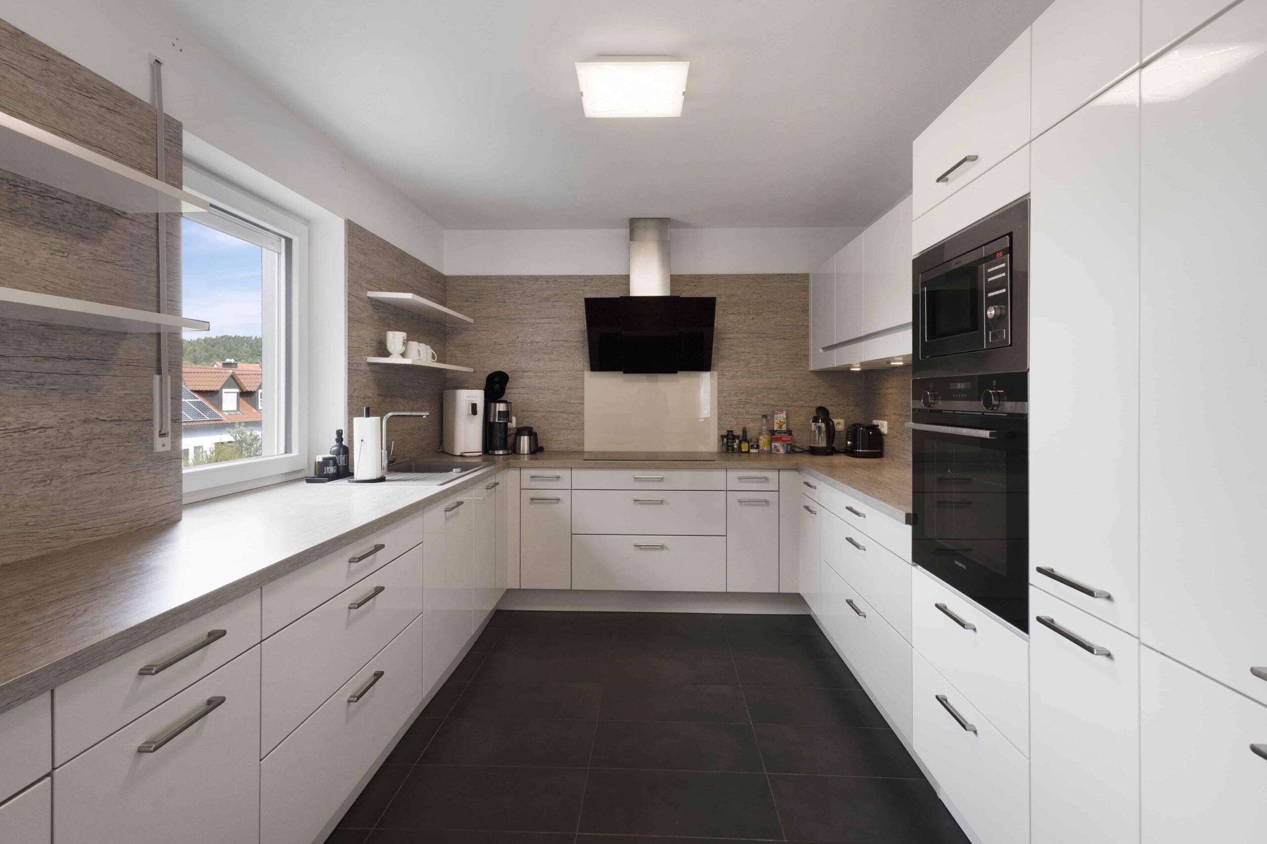 2025-09-08-Grafenwoehr-Friedrich-Ludwig-Jahn-Str-22-offenblende-THSC-0040-min